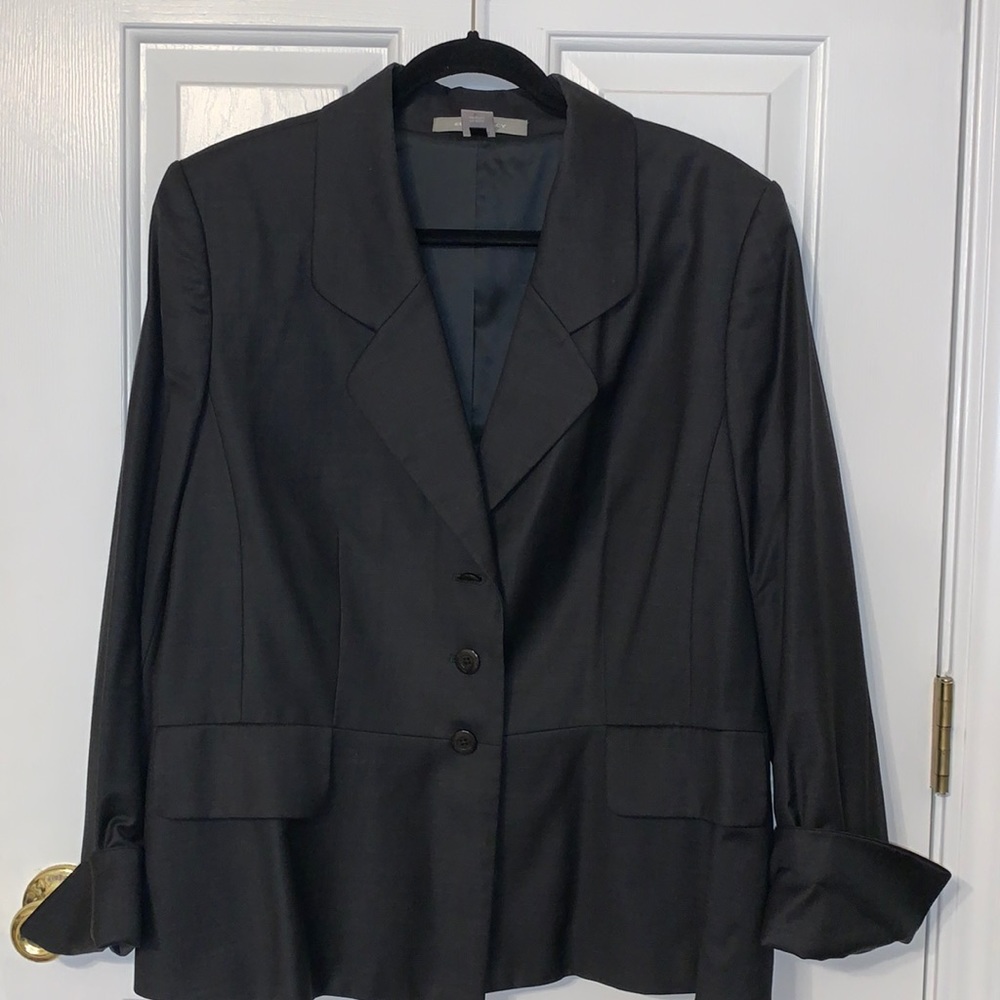 ELLEN TRACY WOMEN’S BLAZER